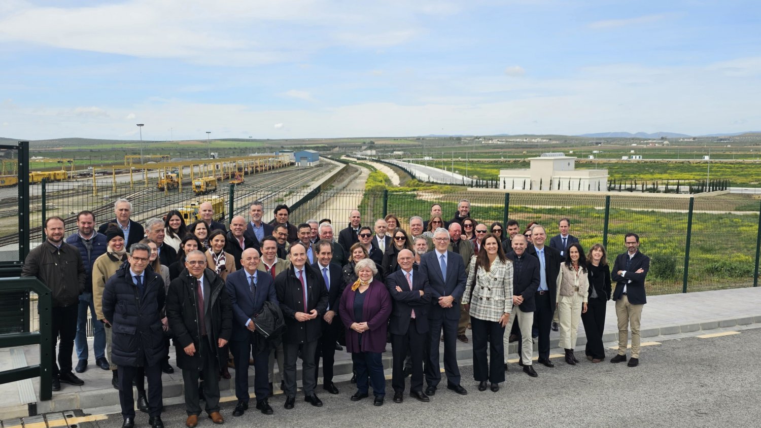 La Junta refuerza la colaboración público-privada para el desarrollo del Puerto Seco de Antequera