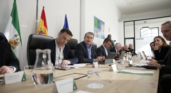 La Junta inicia los trabajos del nuevo decreto de organización y funcionamiento de los bomberos