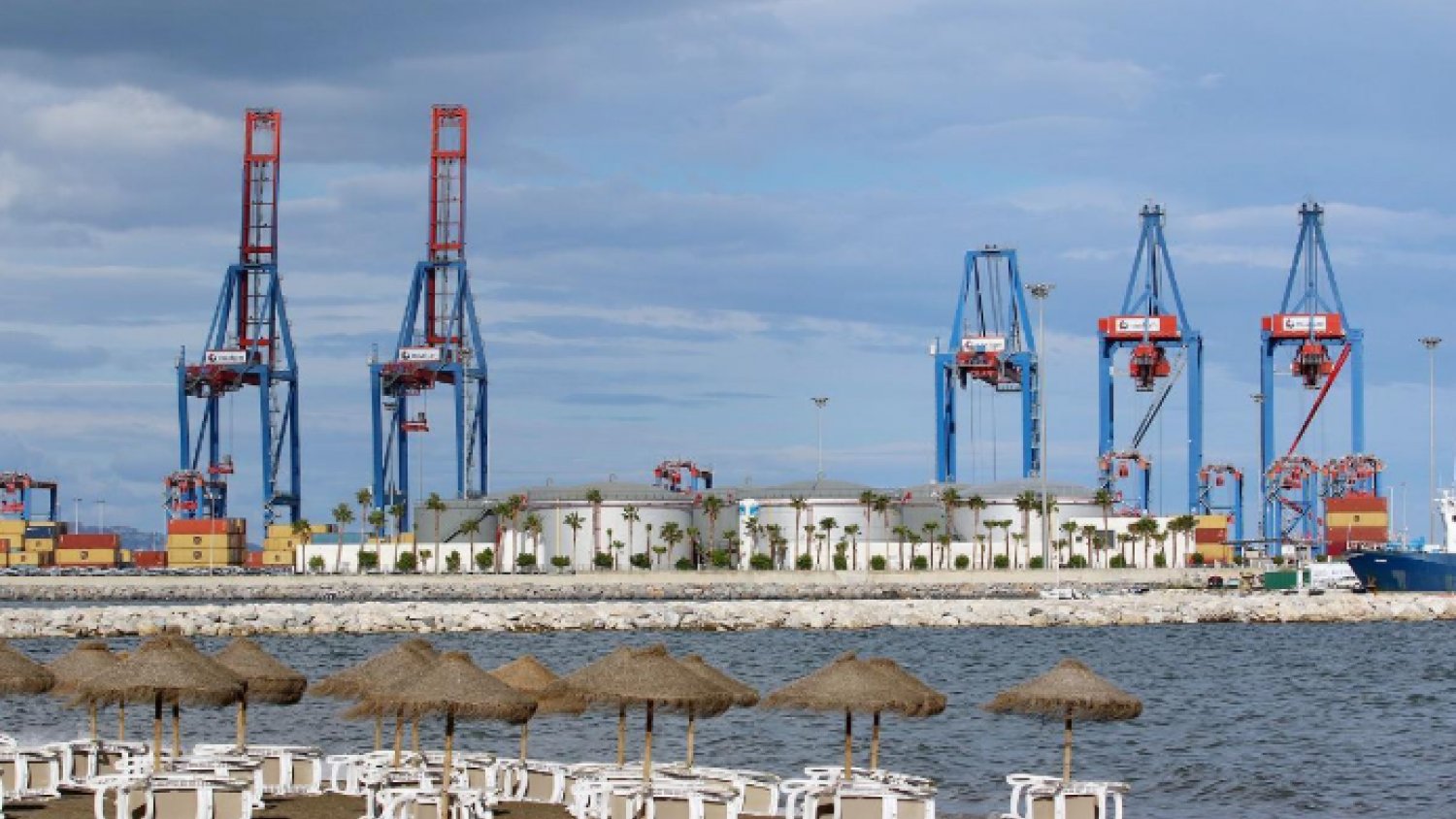 Málaga consigue en 2025 el mejor inicio de año en exportaciones de su historia  
