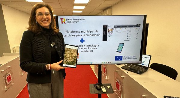 Dos proyectos de Ronda harán posible un importante avance tecnológico con el uso de tablets para las profesionales de ayuda a domicilio