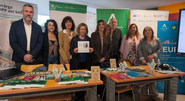 La delegada de Empleo inaugura la I Feria de Formación y Oportunidades Laborales de Mijas 