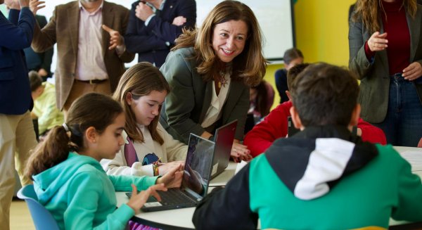 Castillo destaca que el 71,5% del profesorado andaluz ha acreditado ya su competencia digital 
