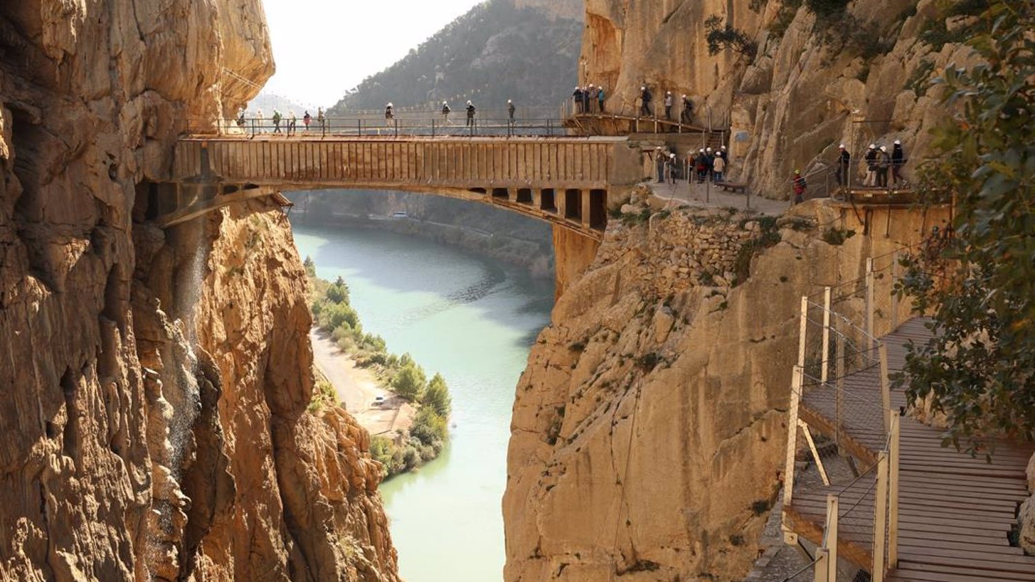 Comienzan las obras de ampliación del Caminito del Rey, que refuerza su seguridad con el mayor puente colgante de España