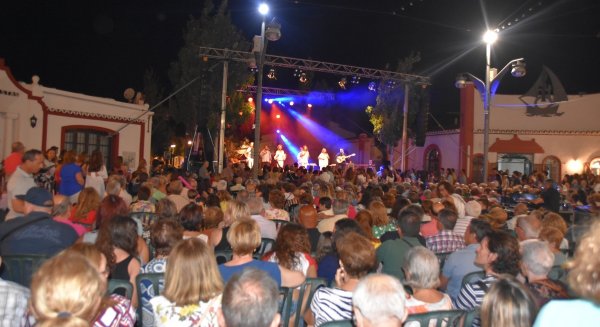Los Boliches se viste de gala para celebrar su Feria y Fiestas en honor a la Virgen del Carmen
