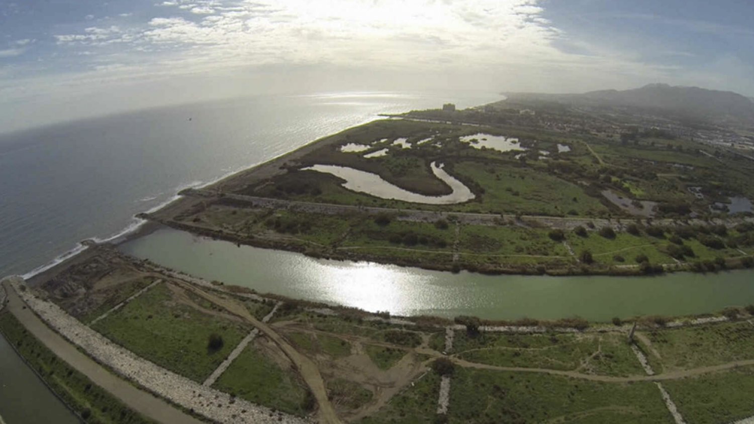 Se construirán dos depósitos en el del tramo final del Guadalmedina para aprovechar las aguas subterráneas para el riego de zonas verdes
