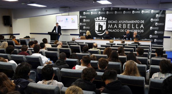 Expertos, jóvenes y representantes institucionales reflexionan en Marbella sobre los desafíos y los impactos reales del cambio climático