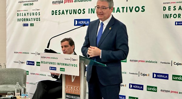 Salado anuncia que el proyecto Málaga No Caduca se pondrá en marcha durante el verano