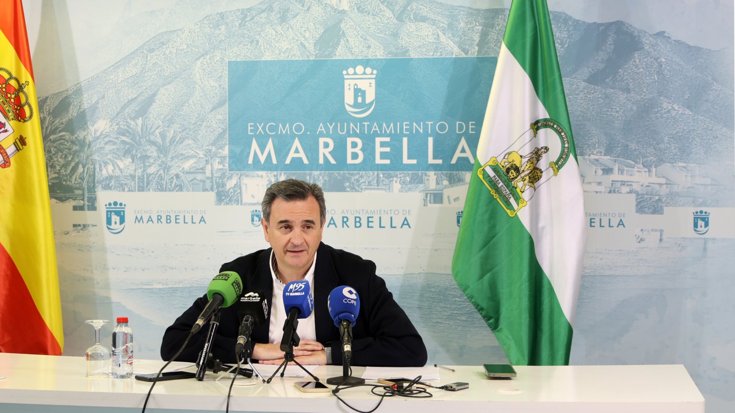 Marbella suscribe un nuevo convenio con la Jefatura de Tráfico para delimitar las zonas de actuación de la Policía Local y de la Guardia Civil 
