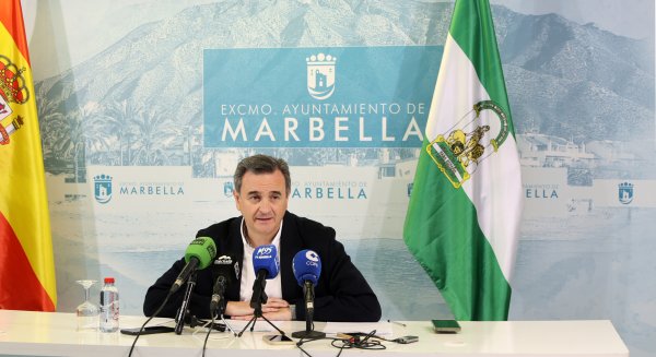 Marbella suscribe un nuevo convenio con la Jefatura de Tráfico para delimitar las zonas de actuación de la Policía Local y de la Guardia Civil 