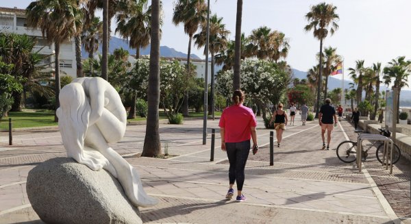 El Ayuntamiento de Marbella culmina un plan de actuaciones de remodelación de Puerto Banús