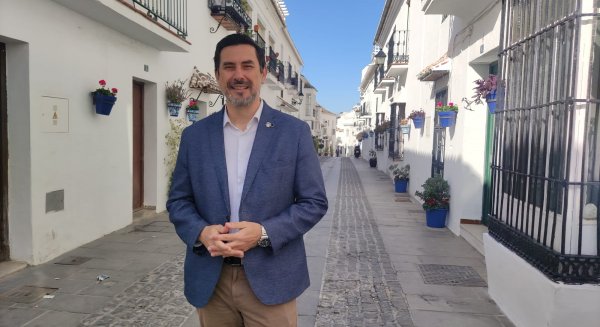 El Ayuntamiento de Mijas pone en marcha un plan para el despliegue de fibra óptica en Mijas Pueblo 