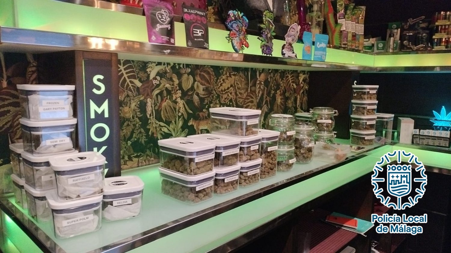 Decretado el cierre y cese de actividad de cuatro establecimientos procannabis en Málaga