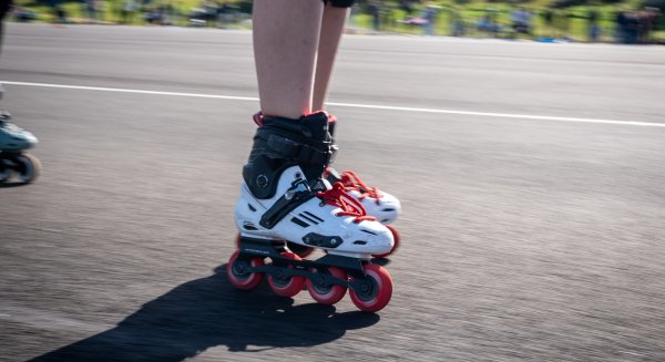 Entra en servicio una nueva zona de patinaje de alta velocidad en el distrito de Carretera de Cádiz