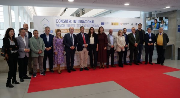 Un congreso aborda la aplicación de las nuevas tecnologías en la atención domiciliaria a través de los servicios sociales