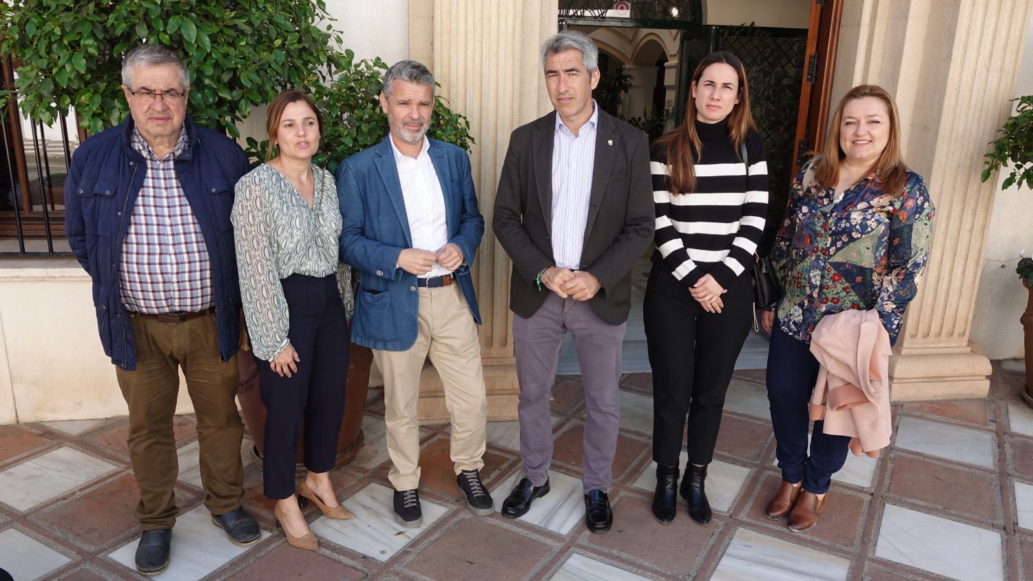 El PSOE asegura que 'los hombres de negro' están en el Ayuntamiento de Benalmádena por la 'nefasta' gestión del PP
