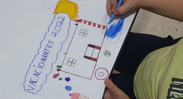 El programa Vacacionantes contra la violencia de género beneficia a más de 65.000 mujeres y niños