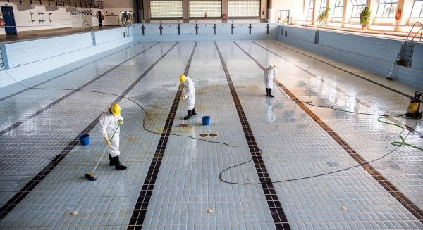 Las piscinas Virgen del Carmen I y II cierran el 15 de julio para acometer tareas de limpieza y mantenimiento