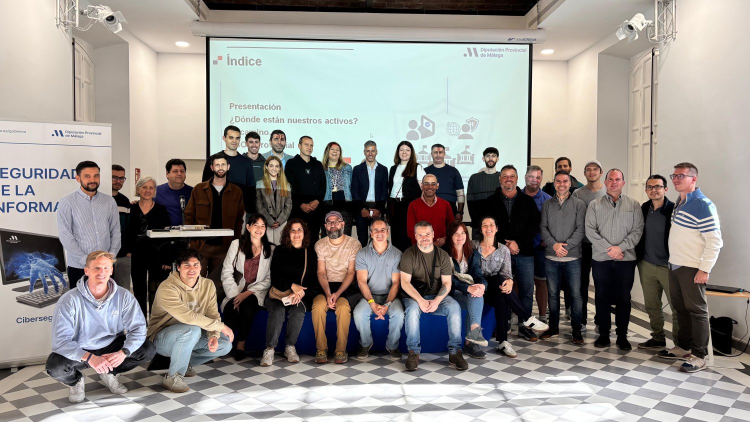 Una treintena de emprendedores y pymes de Málaga y Extremadura participan en una jornada sobre ciberseguridad impartida por la Diputación de Málaga