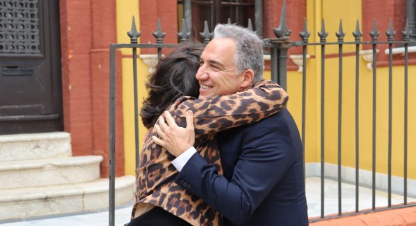Bendodo exige en Carratraca a Sánchez que dé la cara y explique los casos de corrupción que le acechan