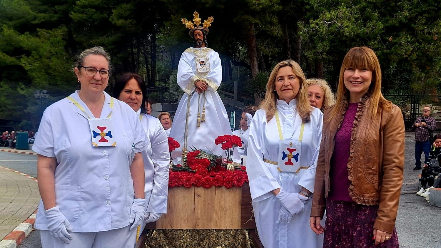 El centro de mayores de El Palo celebra la procesión del 'Cautivo Chico'