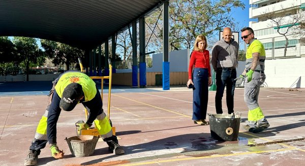 El Ayuntamiento de Fuengirola aprovecha el cierre de los colegios en Semana Santa para acometer mejoras en los centros escolares