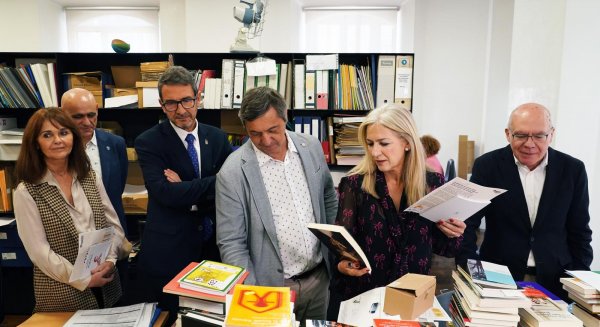La Consejería de Cultura se alía con la Universidad de Málaga para crear clubes de lectura en las facultades