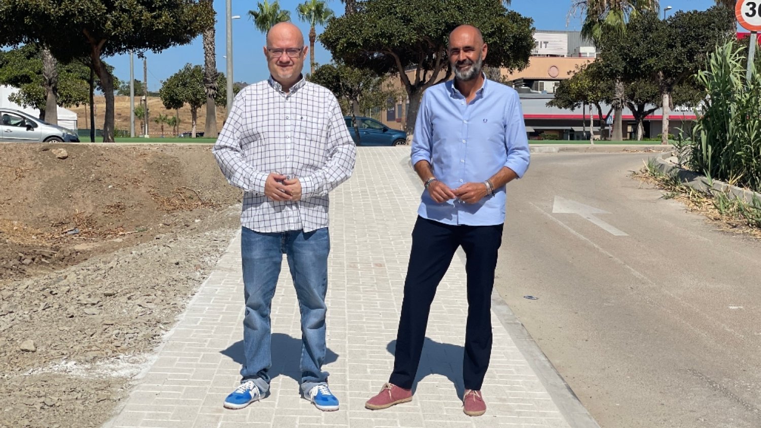 Torre del Mar finaliza las obras del nuevo acerado que une El Tomillar con la avenida Juan Carlos I