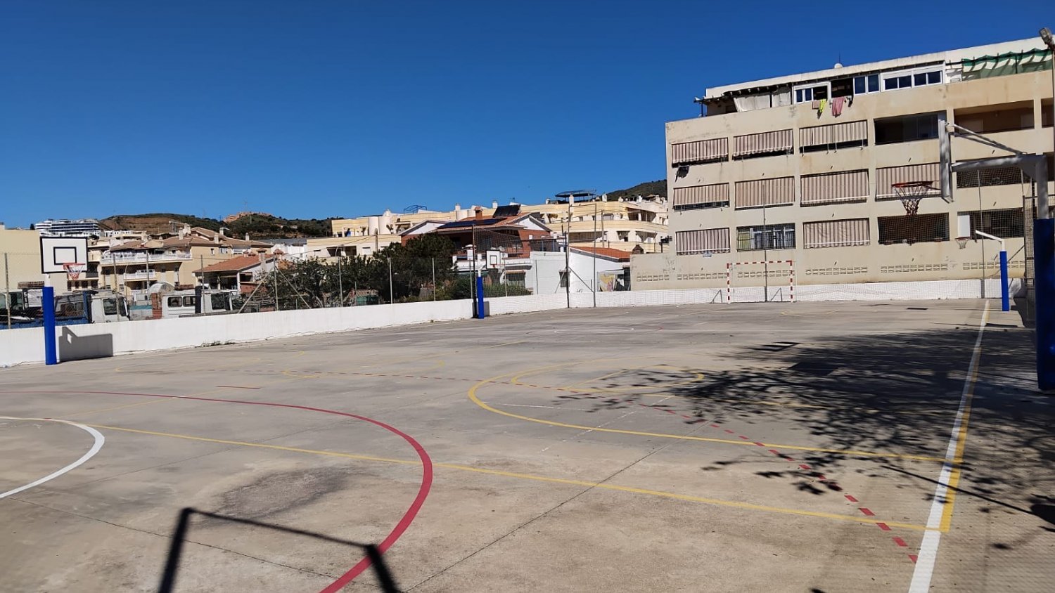 El Ayuntamiento de Rincón de la Victoria realiza mejoras en las instalaciones deportivas Parque La Torre completando la renovación
