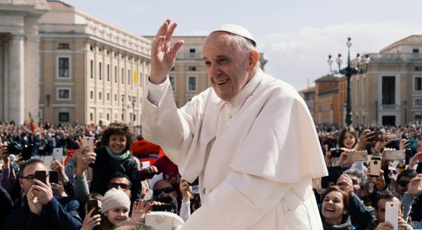 La diócesis de Málaga organiza esta tarde una misa por el Papa en la Catedral