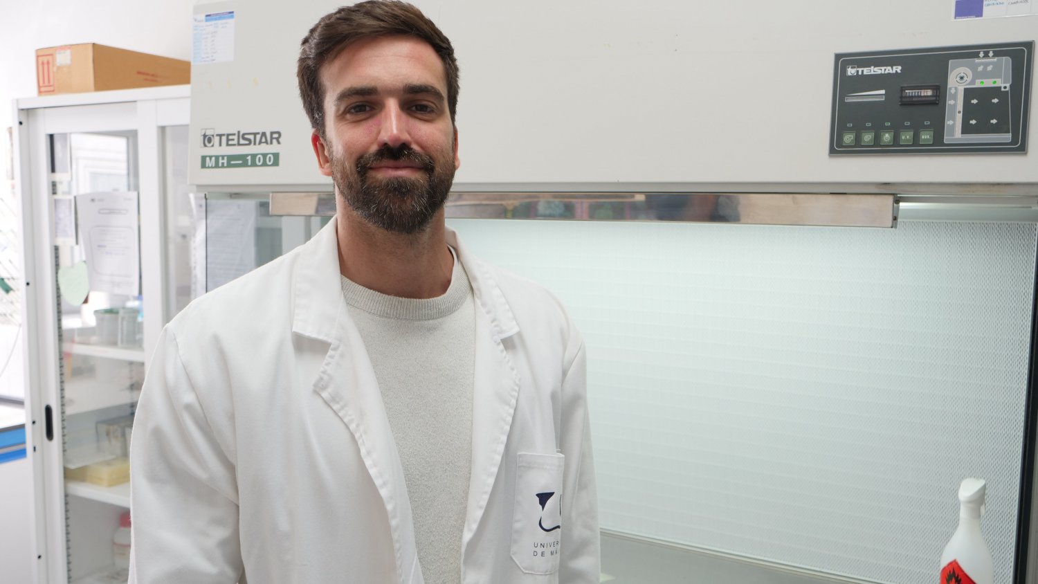 Un científico de la UMA revela la solución de las comunidades microbianas para sobrevivir al estrés ambiental es la autosuficiencia