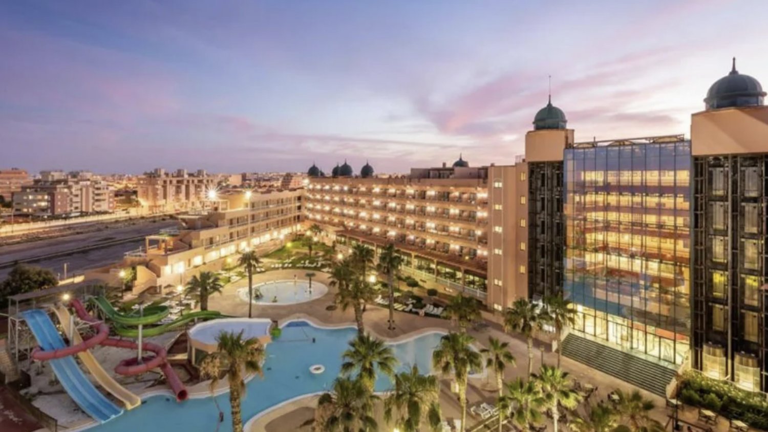 Los hoteles andaluces alcanzan una ocupación del 78,4% en el puente del 1 de mayo, con más de 820.000 estancia