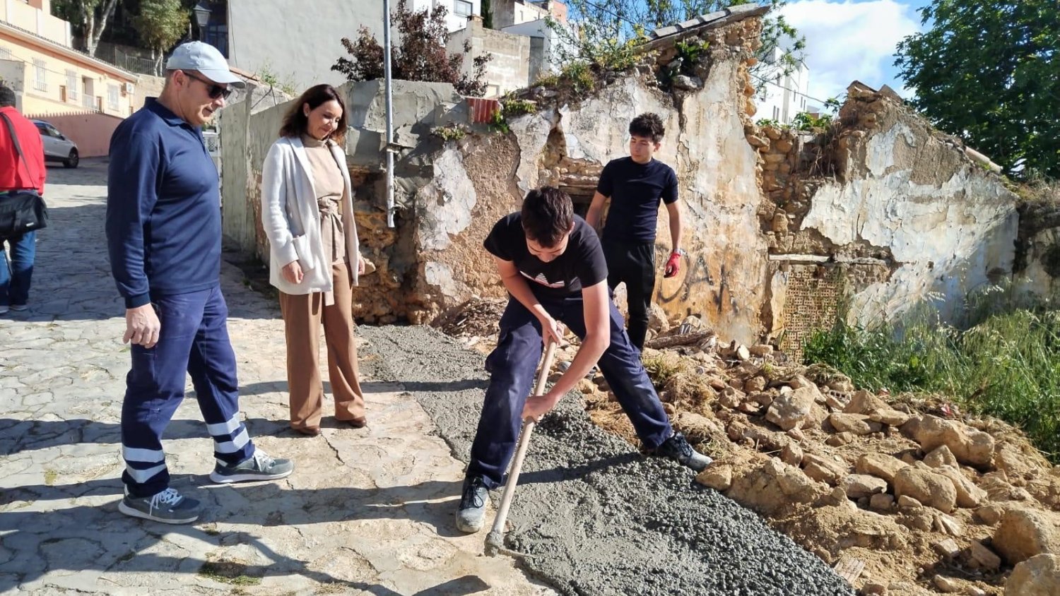 El Ayuntamiento de Ronda interviene en la calle Tomilla para evitar nuevos derrumbes de muros de parcelas privadas