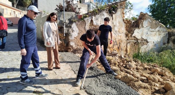 El Ayuntamiento de Ronda interviene en la calle Tomilla para evitar nuevos derrumbes de muros de parcelas privadas