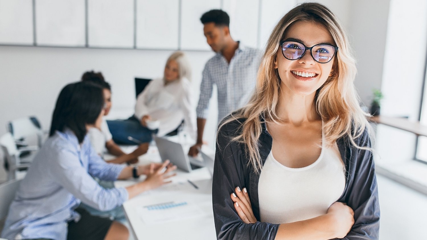 Empleo destina 120 millones en incentivos para la contratación de 13.330 jóvenes desempleados