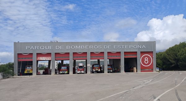 Liquidada la deuda de casi 3 millones de euros que dejó el PSOE en Estepona por los impagos en la construcción del Parque de Bomberos