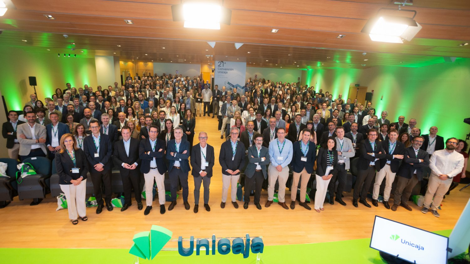 Unicaja reúne a más de 300 directivos para trasladar las claves de su Plan Estratégico 2025-2027