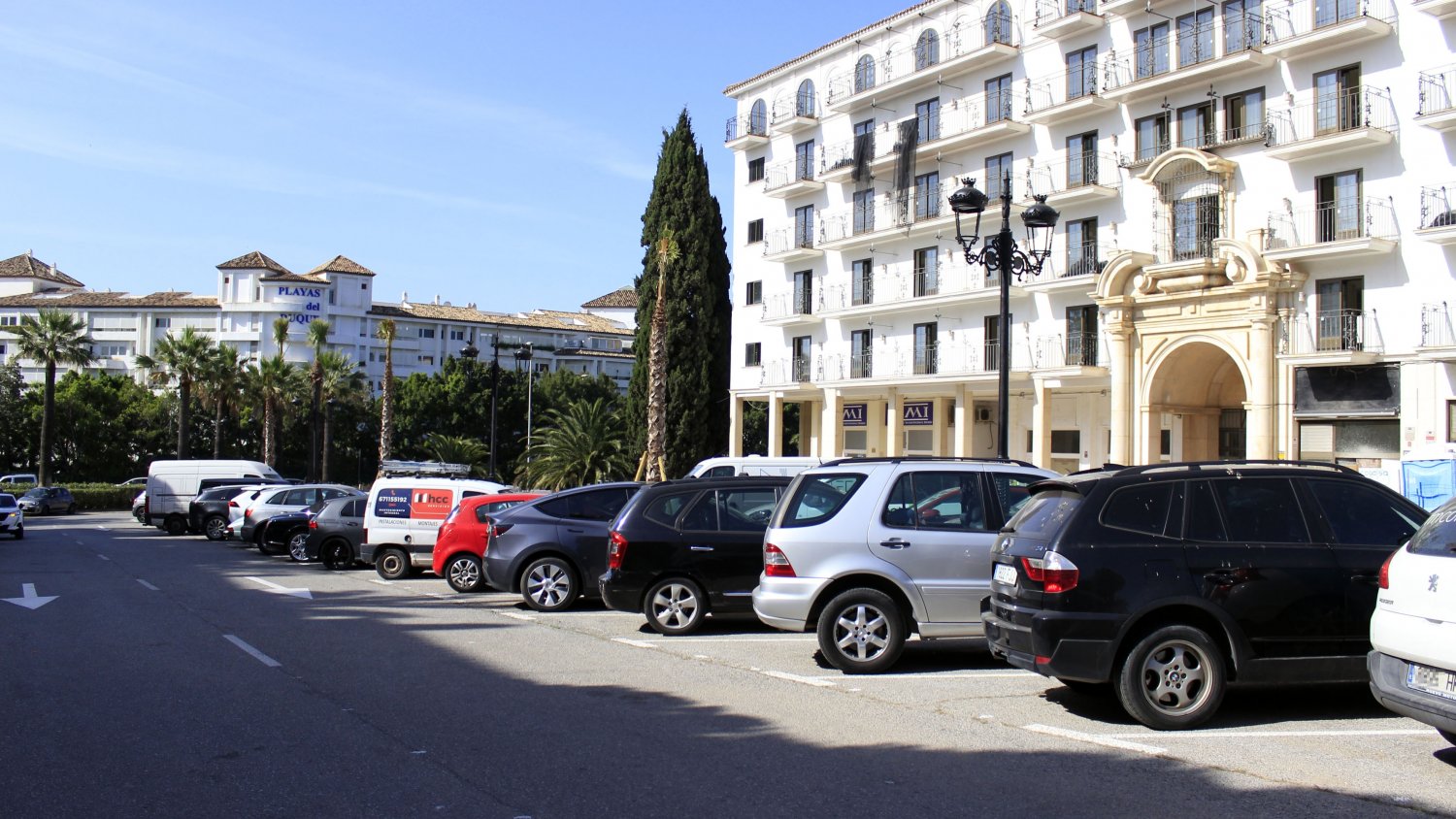 Marbella culmina con antelación las obras de las calles Azalea y Azahar en Nueva Andalucía