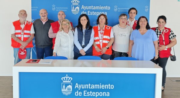 Estepona agradece a Cruz Roja Estepona la atención que prestó a más de 1.400 personas durante el pasado año 