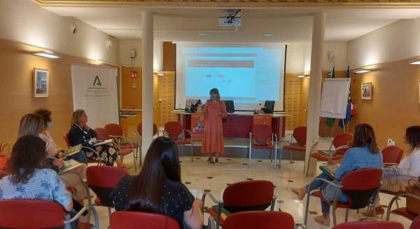 El IAM forma a más de 700 profesionales sobre violencia de género, trata y agresiones sexuales