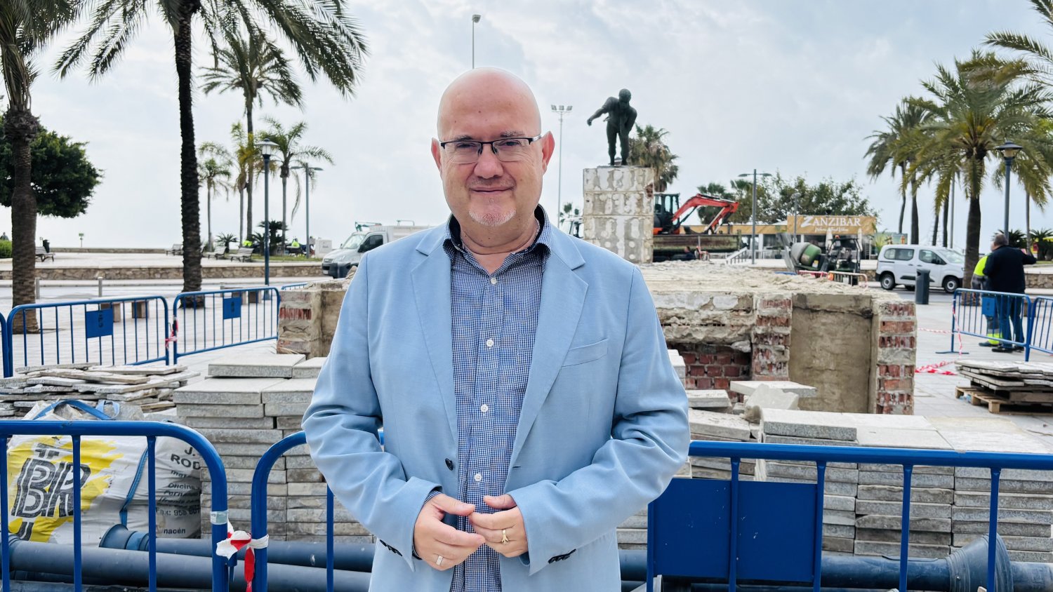 Atencia presenta la remodelación de la zona sur del Paseo de Larios de Torre del Mar