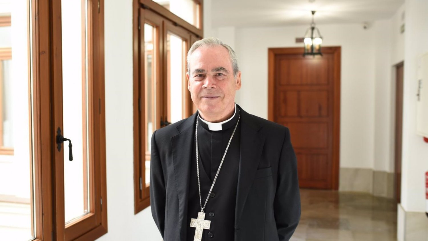 El obispo de Málaga, Jesús Catalá, recibe el alta hospitalaria tras una infección