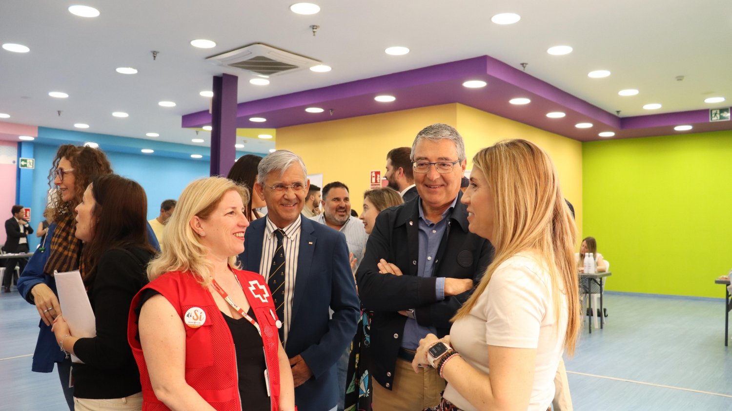El Ayuntamiento de Rincón de la Victoria impulsa la Feria de Empleo de Cruz Roja en la que participan hasta 19 empresas y supera los 400 inscritos
