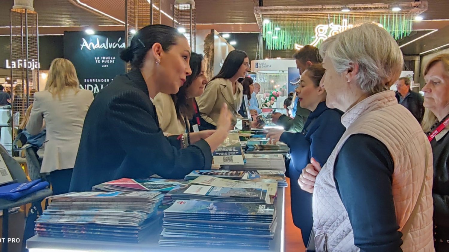 Ronda se promociona como destino cultural, patrimonial y gastronómico en 'Expovacaciones', la principal feria del norte de España