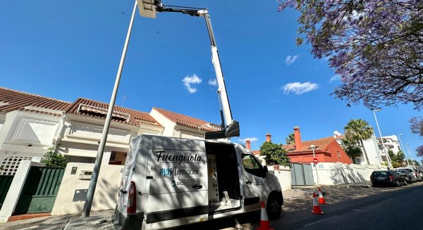 El Ayuntamiento de Fuengirola inicia los trabajos para que el 100% del alumbrado público sea con tecnología led