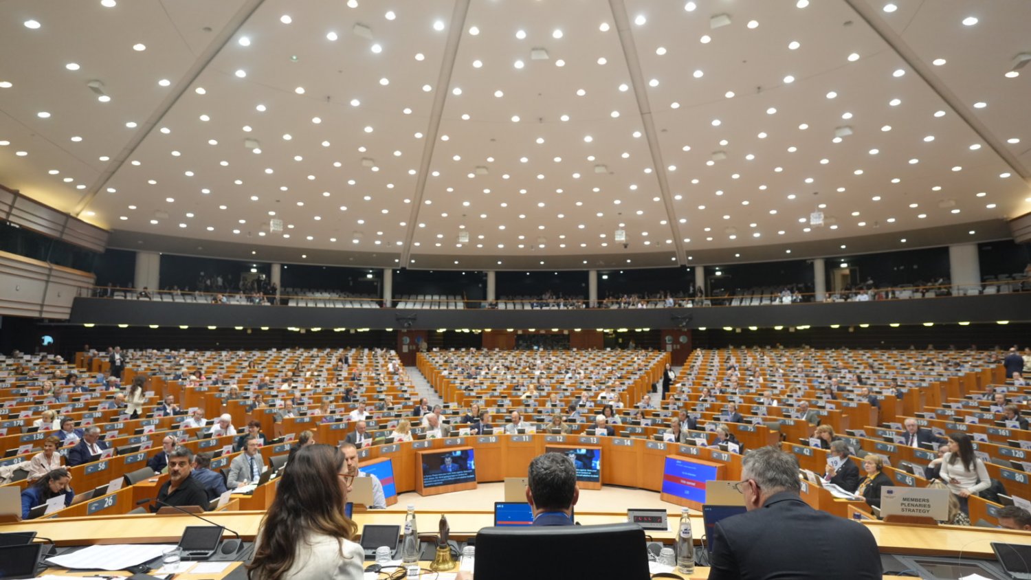 Moreno defiende en Bruselas el papel de los agricultores y una PAC fuerte y con menos burocracia 