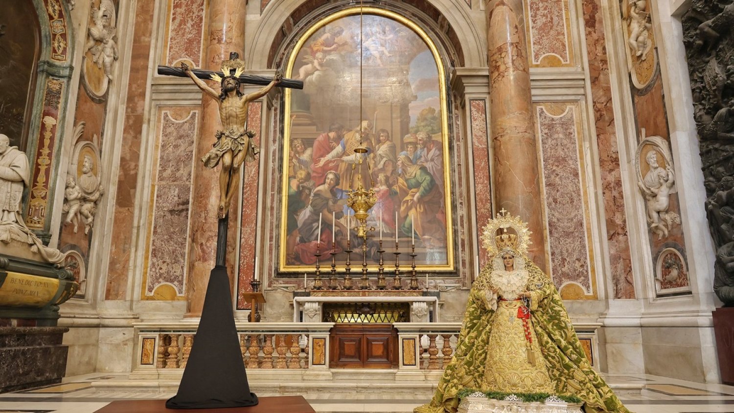 El alcalde de Málaga viaja a Roma y Ciudad del Vaticano con motivo del Jubileo de las Cofradías