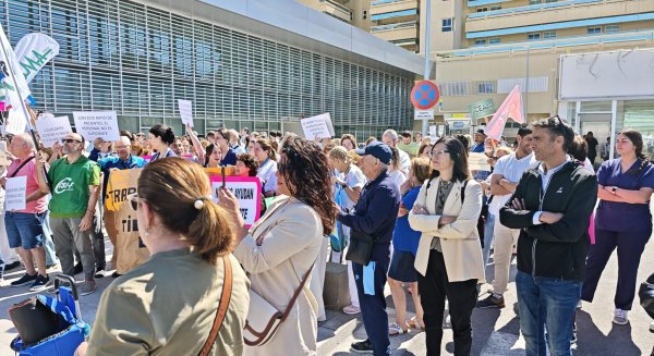 El PSOE apoya las reivindicaciones del personal sanitario contra el desmantelamiento del Hospital Costa del Sol
