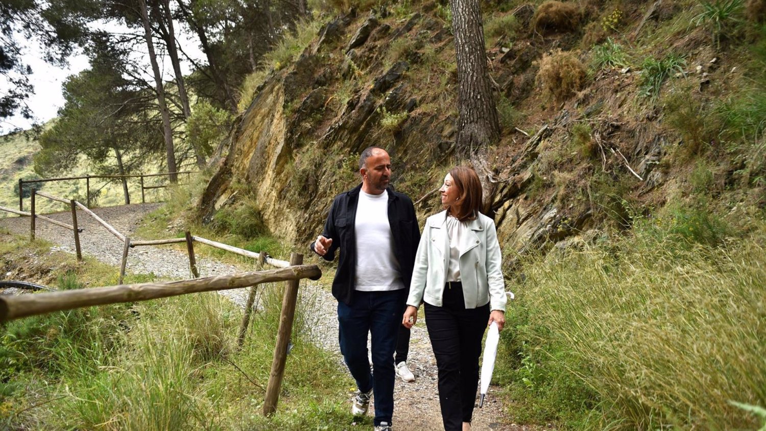 La Junta apoya puesta en valor de espacios naturales en Canillas de Aceituno para el disfrute de la ciudadanía