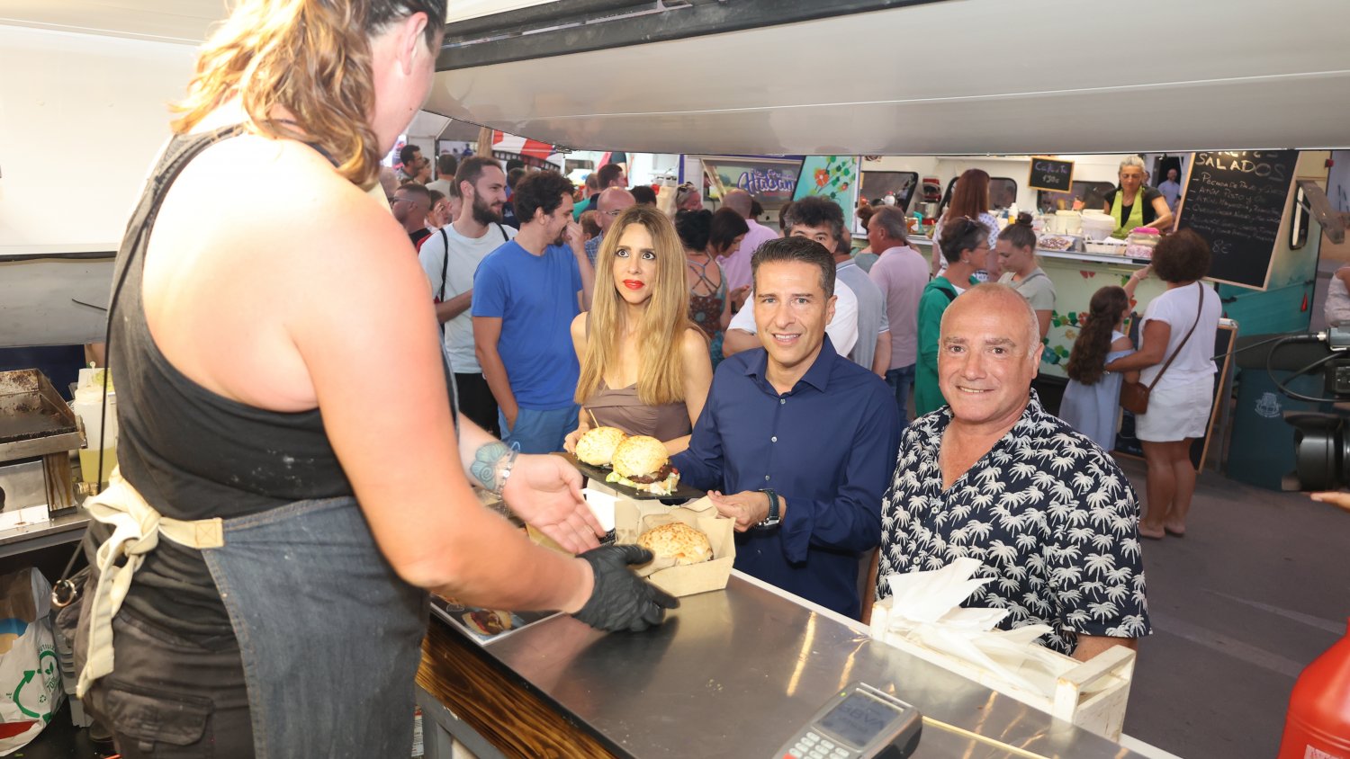 La nueva edición de la Foodtrucks Xperience registra éxito de asistencia en Torrox Costa