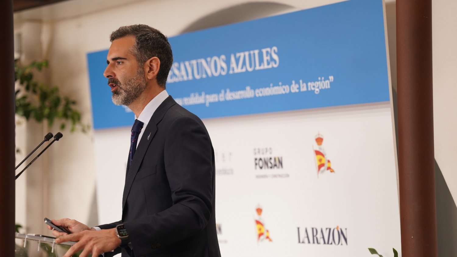 Fernández-Pacheco en Málaga: “La economía azul no es una  moda, sino una auténtica palanca de desarrollo y la  estrategia es nuestra brújula” 